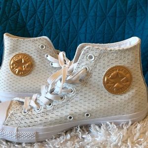 NEED GONE! Converse Sneakers: Gold Edition 🙌🏼